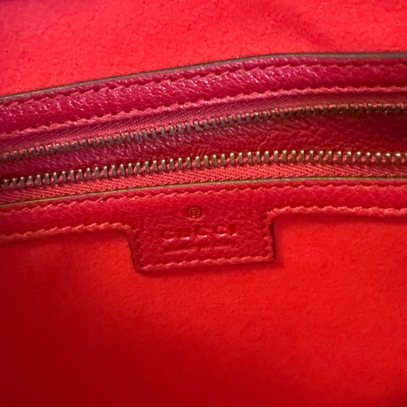 Stunning Gucci Aphrodite Medium Bag in Hard to Find Red - Picture 4 of 12